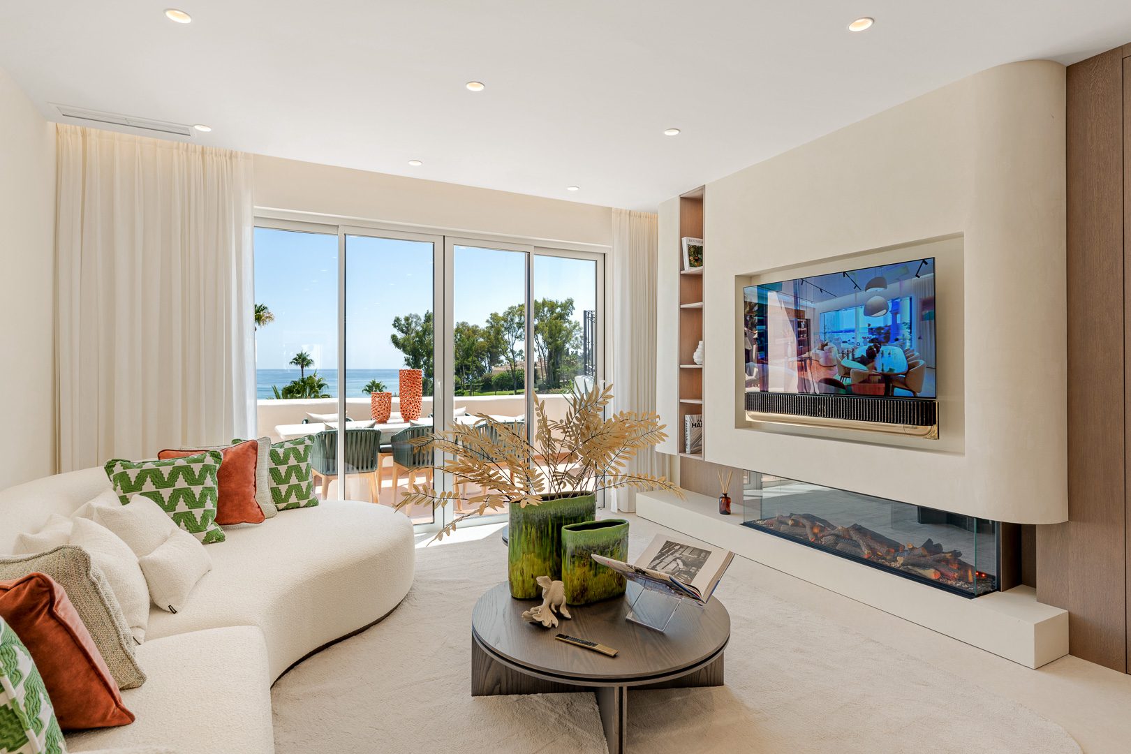 Luxury Renovated Penthouse in Bahía del Velerín, Estepona
