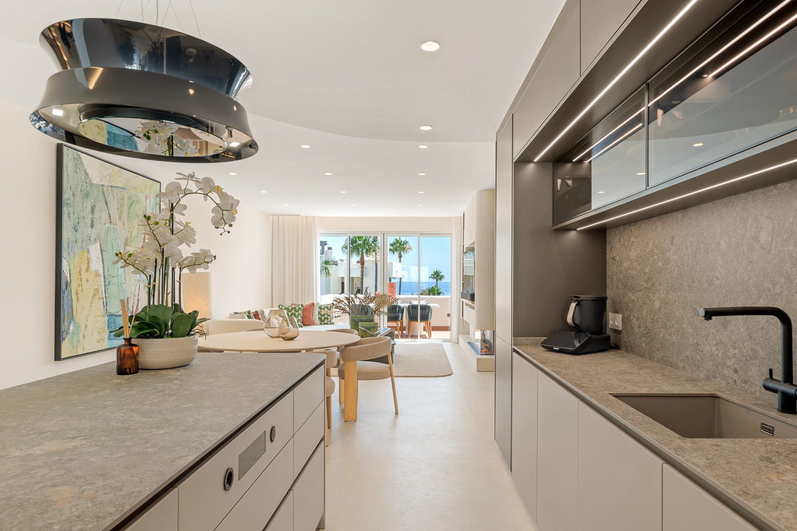 Luxury Renovated Penthouse in Bahía del Velerín, Estepona