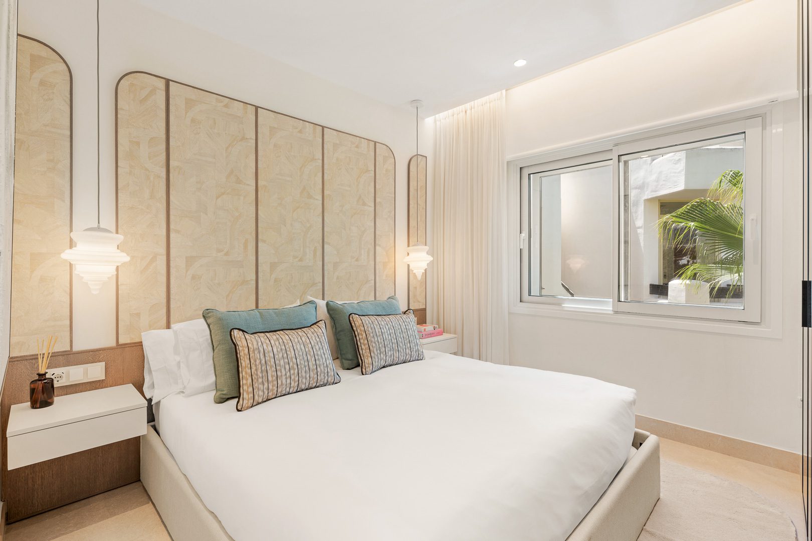 Luxury Renovated Penthouse in Bahía del Velerín, Estepona
