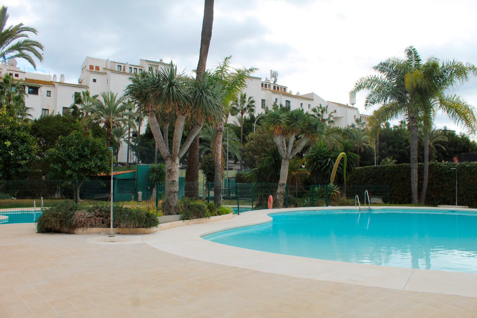 Elegante Ático de 3 Dormitorios en Jardines del Puerto, Puerto Banús