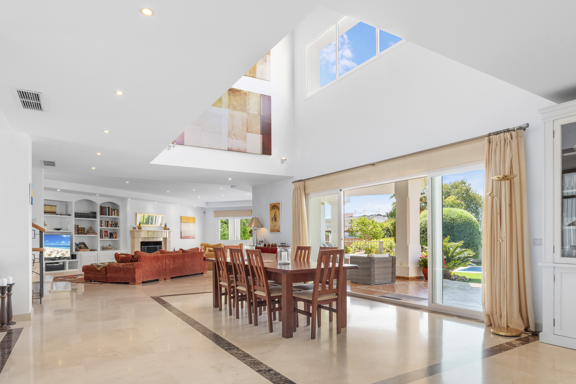Elegant Villa with Sea Views